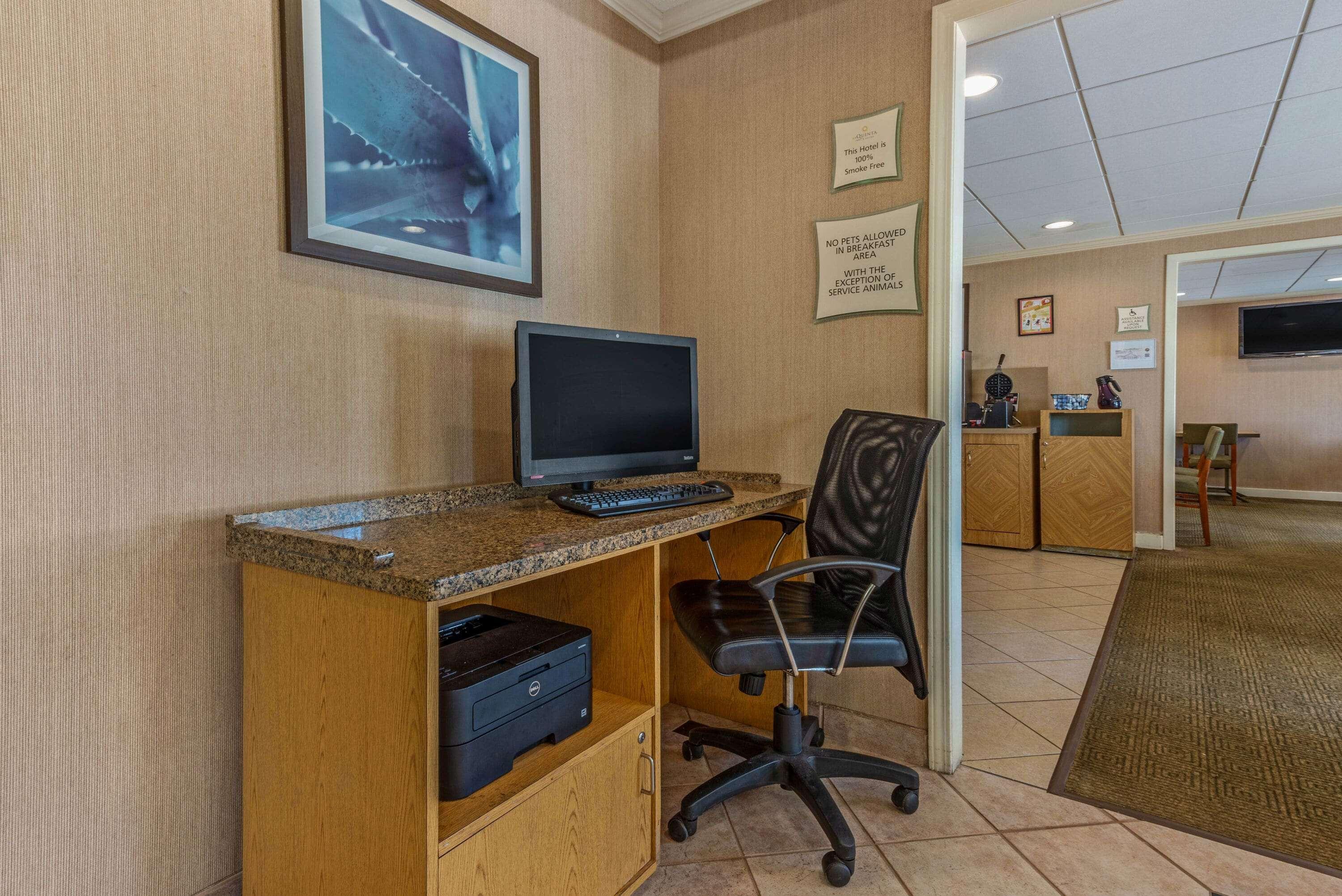 La Quinta By Wyndham Tampa Brandon West Hotel Heartland Exterior photo