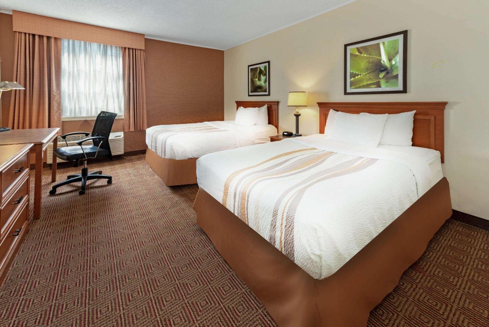 La Quinta By Wyndham Tampa Brandon West Hotel Heartland Room photo
